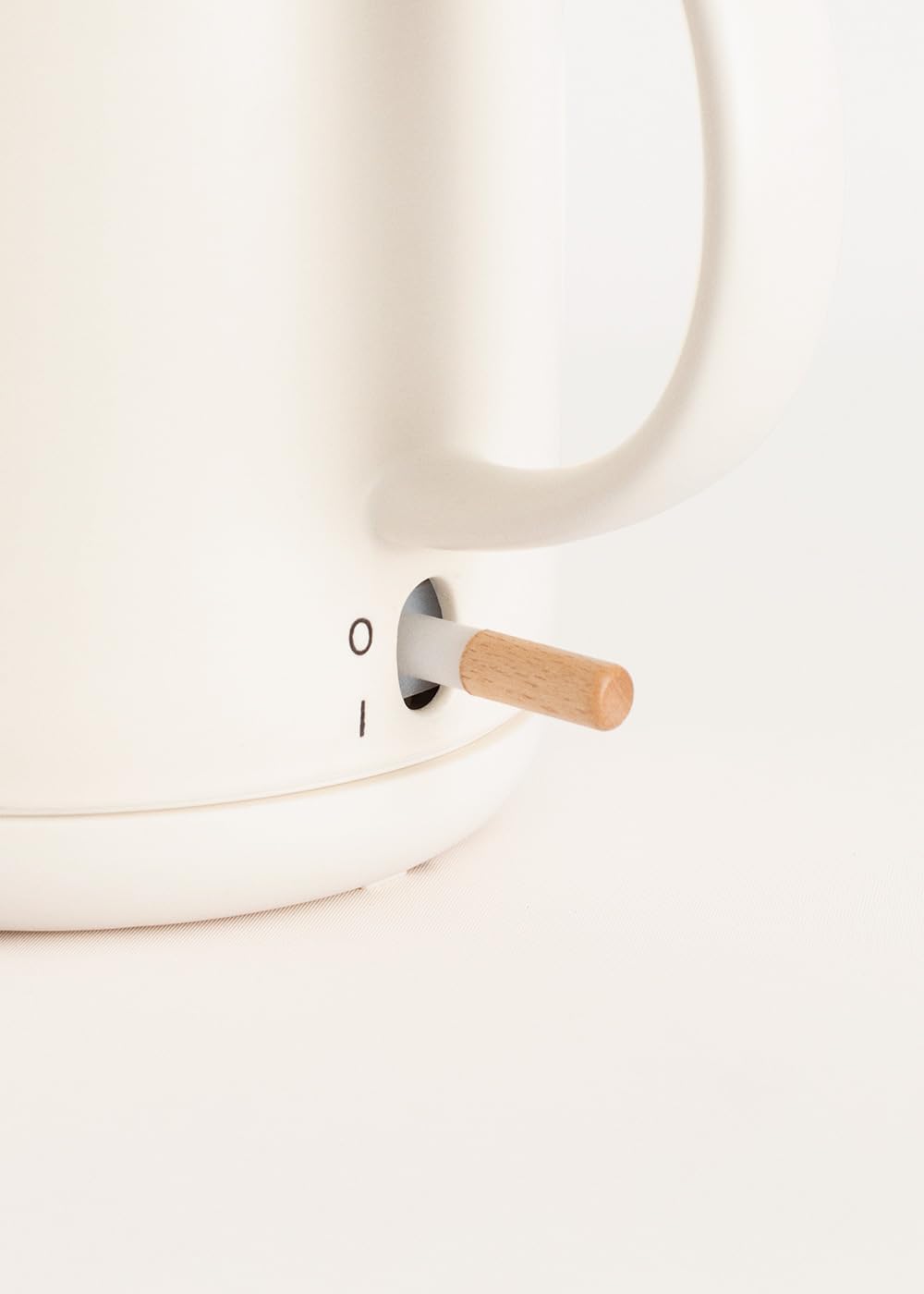 CREATE/KETTLE CERAMIC/Keramischer Wasserkocher Cremeweiss/Keramikgehäuse, Aufheizen in 5 Minuten, 1L
