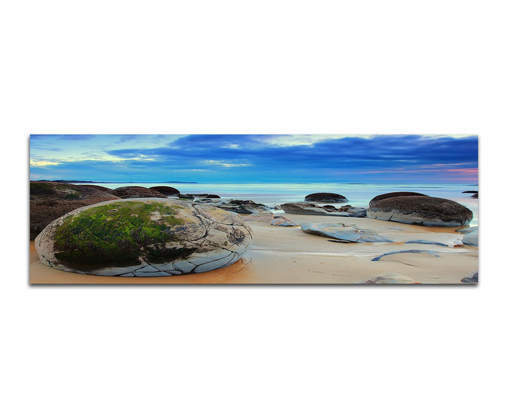 Paul Sinus Art Panoramabild auf Leinwand und Keilrahmen 150x50cm Neuseeland Strand Meer Steine Dämme