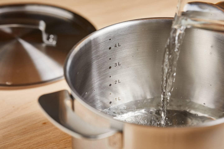 Fiskars Kasserolle, 5 l, Unbeschichtet, Für alle Kochfelder geeignet, Recycelter Edelstahl, All Stee