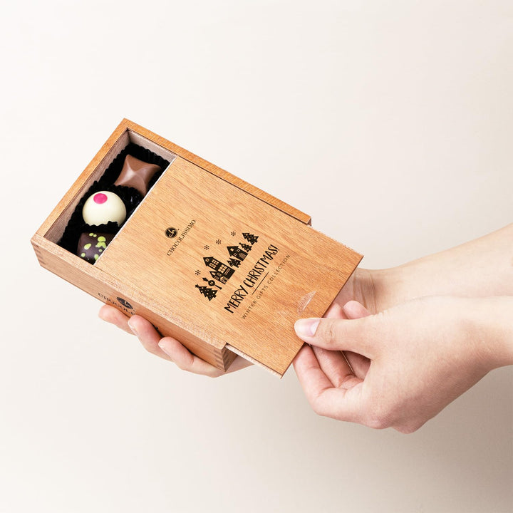 CHOCOLISSIMO Schokolade Geschenk - 10 handgemachte Pralinen in einer schicken Holzbox - Weihnachtssc