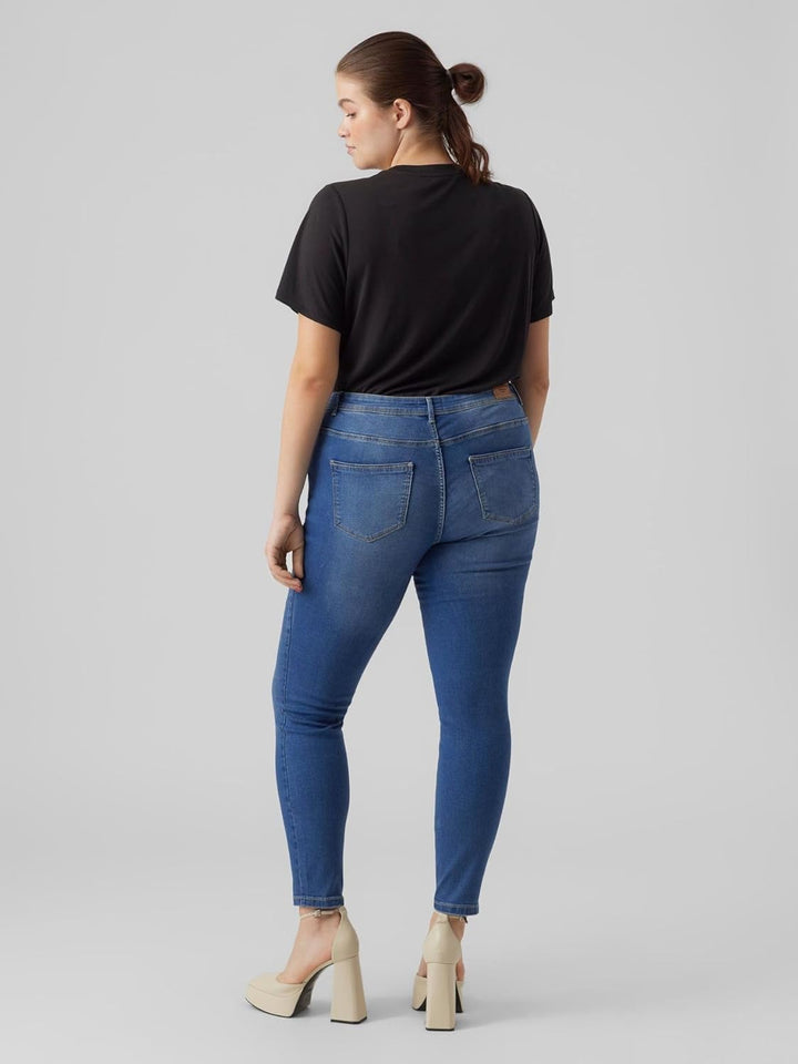 VERO Moda Curve Damen Jeans Vmfanya Slim Jeans Vi3312 Ga Cur Noos 50W / 32L Medium Blue Denim, 50W /