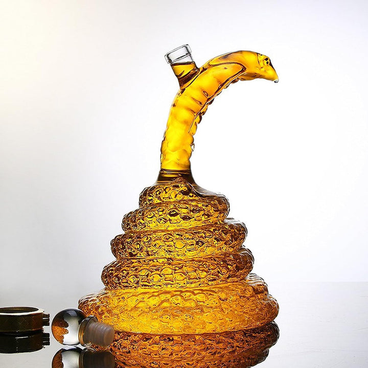 Snake Wine Decanter, King Cobra Snakes Liquor Decanters, 1000ml Whiskey Wine Aerator, Coiled Snake R