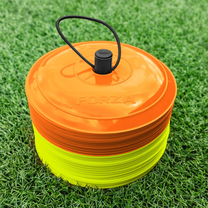 FORZA Fast Flache Trainingsmarkierungshütchen [10 Farben] | 50er-Packung mit 22cm Breiten, extrem la