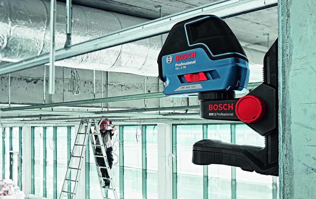 Bosch Professional Linienlaser GLL 3-50 (roter Laser, für innen, Arbeitsbereich: 10 m, 4 x AA-Batter