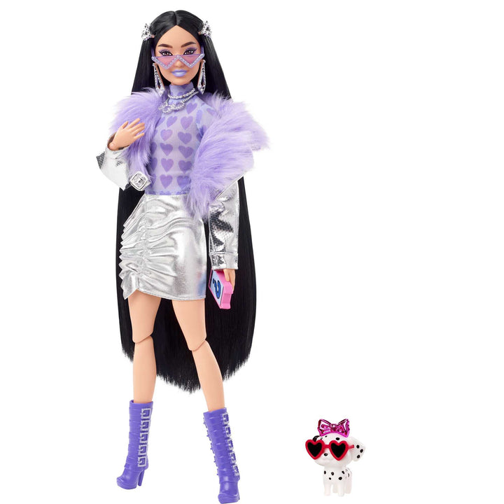 Barbie HHN07 - Extra Puppe (schwarze Haare) mit lila Flausch-Kragen und Stiefeln, enthält Haustier m