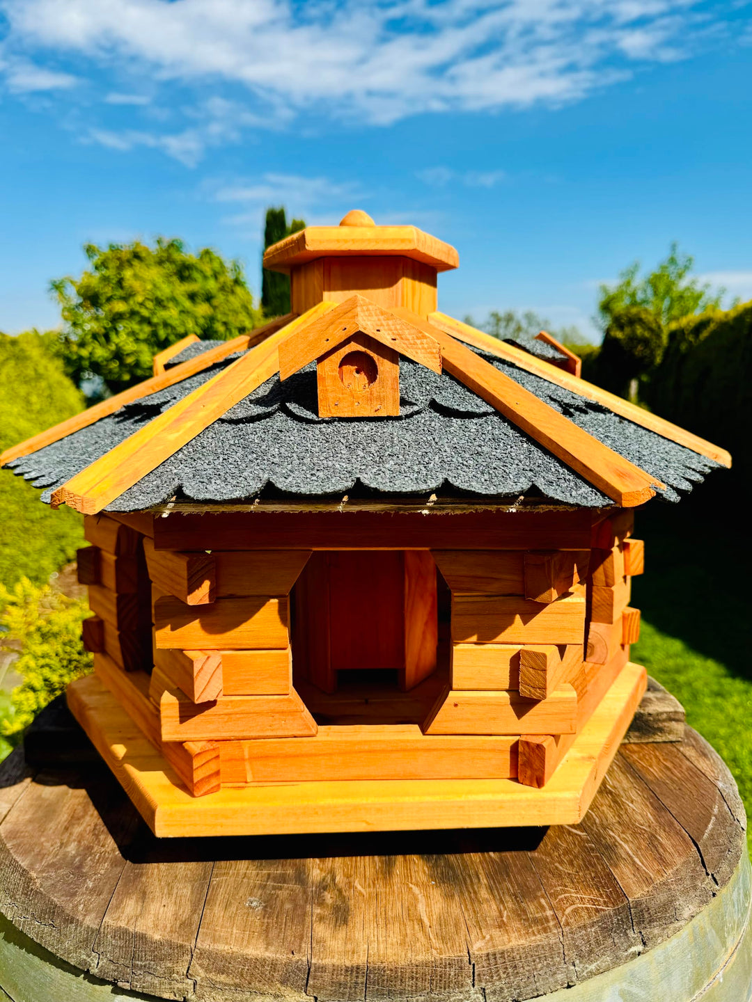 DARLUX Handgefertigtes Sechseck Vogelhaus aus Holz wetterfest M - XXL mit und ohne Ständer I Futterh