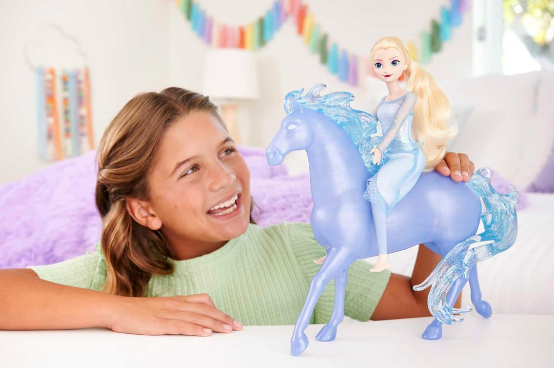 Disney Die Eiskönigin Spielzeug, Elsa-Modepuppe mit Wasserfigur Nokk in Pferdeform, inspiriert durch