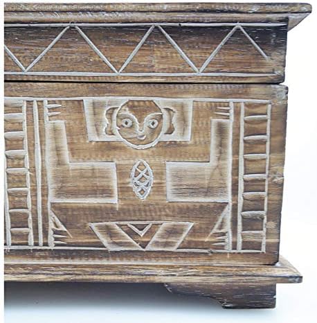 Artisanal Aufbewahrungstruhe aus Holz, Ethno-Stil, afrikanischer Stil