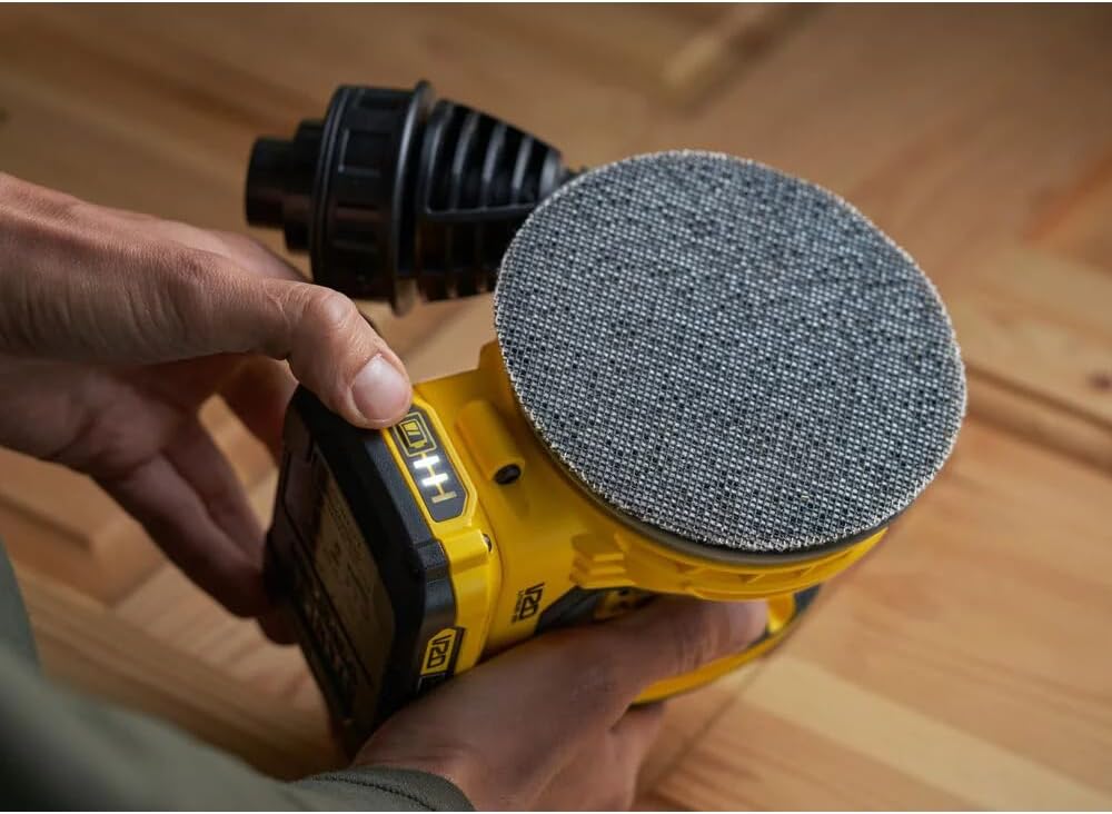 Stanley FatMax 18V Akku-Exzenterschleifer SFMCW220D1S (2.0 Ah, mit Staubsaugeranschluss, Staubfangsa