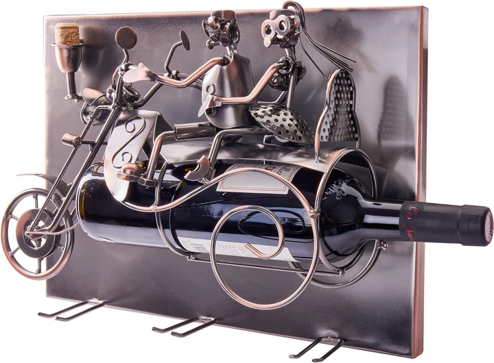BRUBAKER Weinflaschenhalter Paar auf einem Motorrad - Wall Art Bild Metall - mit 3 Glashaltern - ink