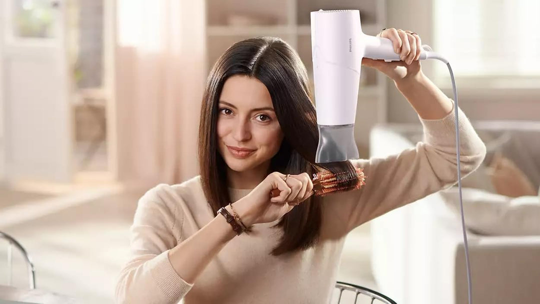 Philips Haartrockner der Serie 5000 mit ThermoShield Technologie, 3 Heiz- und 2 Geschwindigkeitsstuf