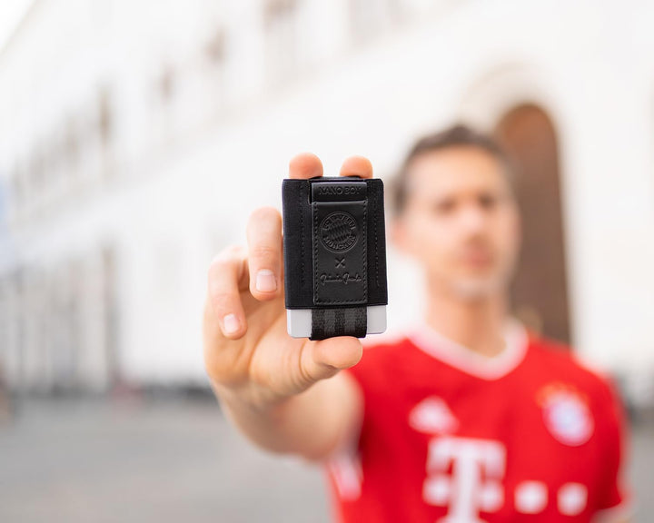 Jaimie Jacobs Nano Boy FC Bayern München Edition Kleiner Geldbeutel Textil Zugband 13 Karten Scheine