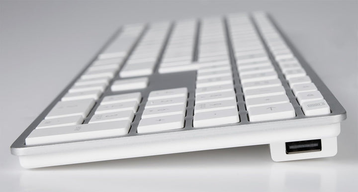 LMP 17203 KB-1243 kabelgebundene USB Tastatur mit Zahlenblock und USB-Hub deutsch für,Apple, Silber