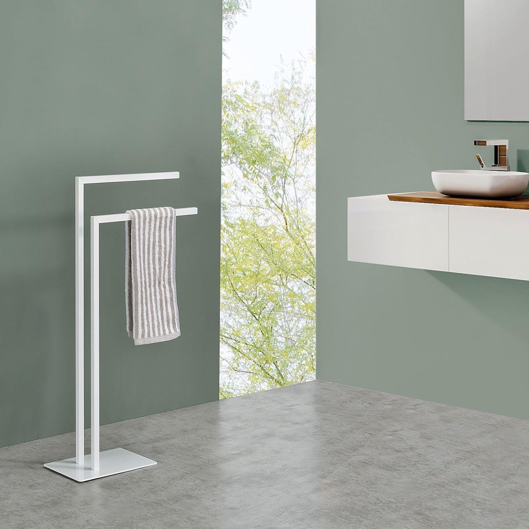 Handtuchhalter Andrew Freistehend, Weiss, aus hochwertigem Metall, mit 2 Armen & sicherem Stand. Ide