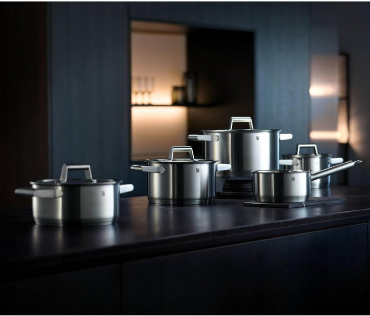 WMF Comfort Line Stielkasserolle 16cm mit Deckel, Kochtopf klein 1,4l, Milchtopf Induktion, Cromarga