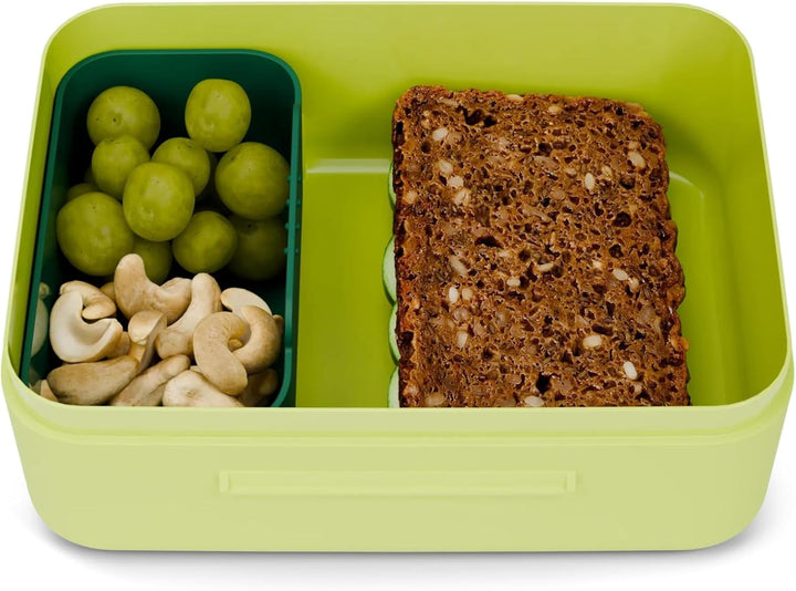 ergobag Brotdose mit Trennfach, BPA-frei, Spülmaschinenfest Fussball - Grün Fussball - Grün One Size