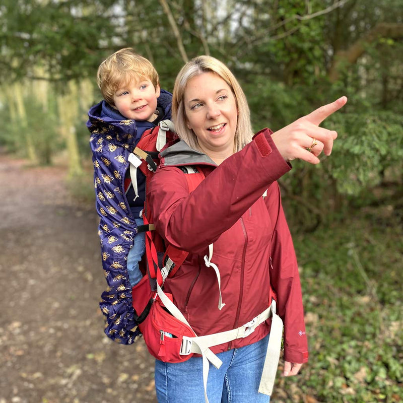 Babywearing: Wasserfester Wetterschutz für Tragetuch und Babytrage