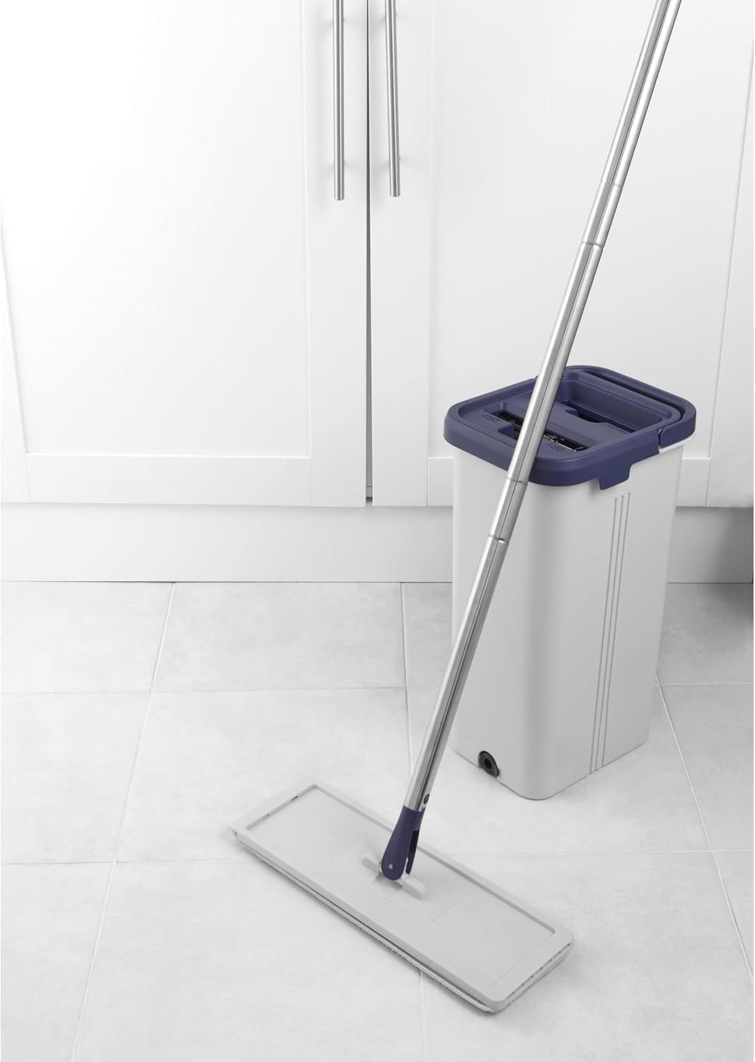 Beldray LA030223FEU7 Deep Clean Flachmopp &amp; Eimer Set – selbstauswringender Schmutzabstreifer mit zw