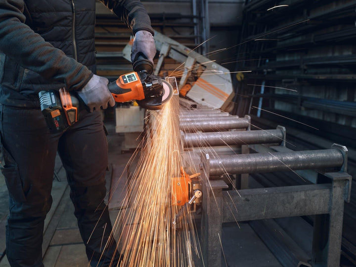 FEIN Akku-Winkelschleifer Ø125 mm, CCG18-125-15 AS, 18V, leistungsstark, für effektive Trenn-, Schle