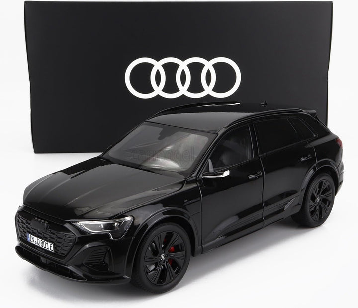Audi 5012328651 Modellauto 1:18 Miniatur Q8 e-tron, schwarz