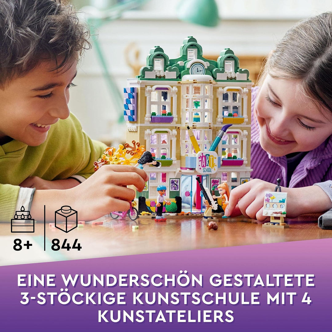 LEGO 41711 Friends Emmas Kunstschule, 3-stöckige Heartlake City Schule mit 3 Mini-Puppen, Kunst-Zube