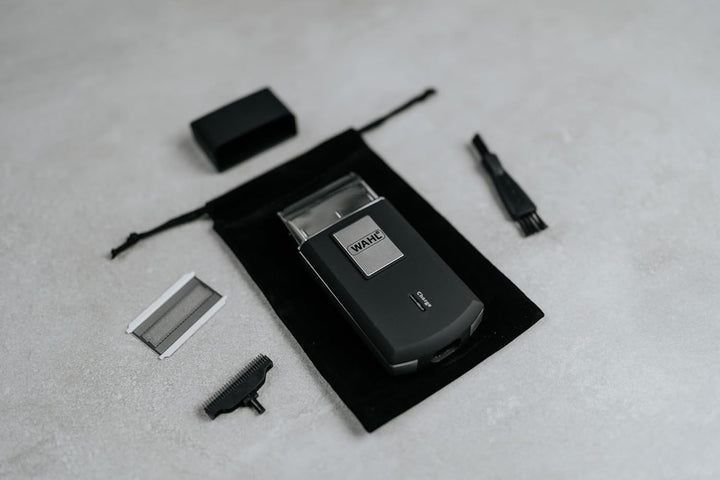 Wahl Travel Shaver - Kabelloser und wiederaufladbarer elektrischer Rasierer für Herren, ideal für Re