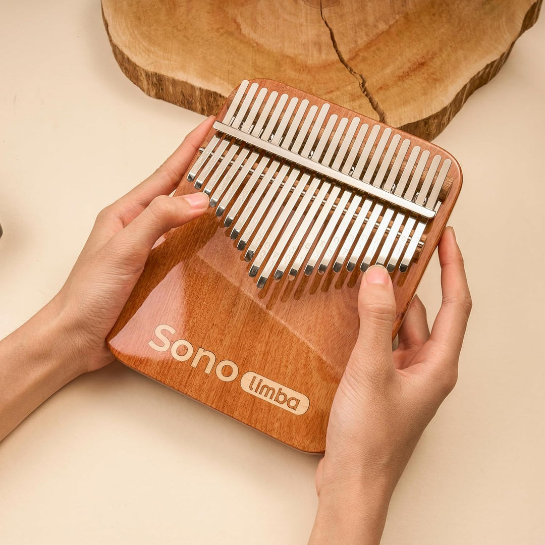 Kalimba "Sonolimba" mit 21 Schlüsseln in C - Dur aus Korallenholz. Daumenklavier inkl. Set mit Liede