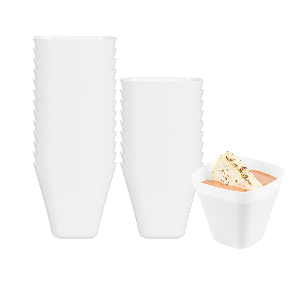 Restaurantware 4 oz Square White Plastic Bellissima Tasting Cup - 2 1/2" x 2 1/2" x 2 1/4" - 100 cou