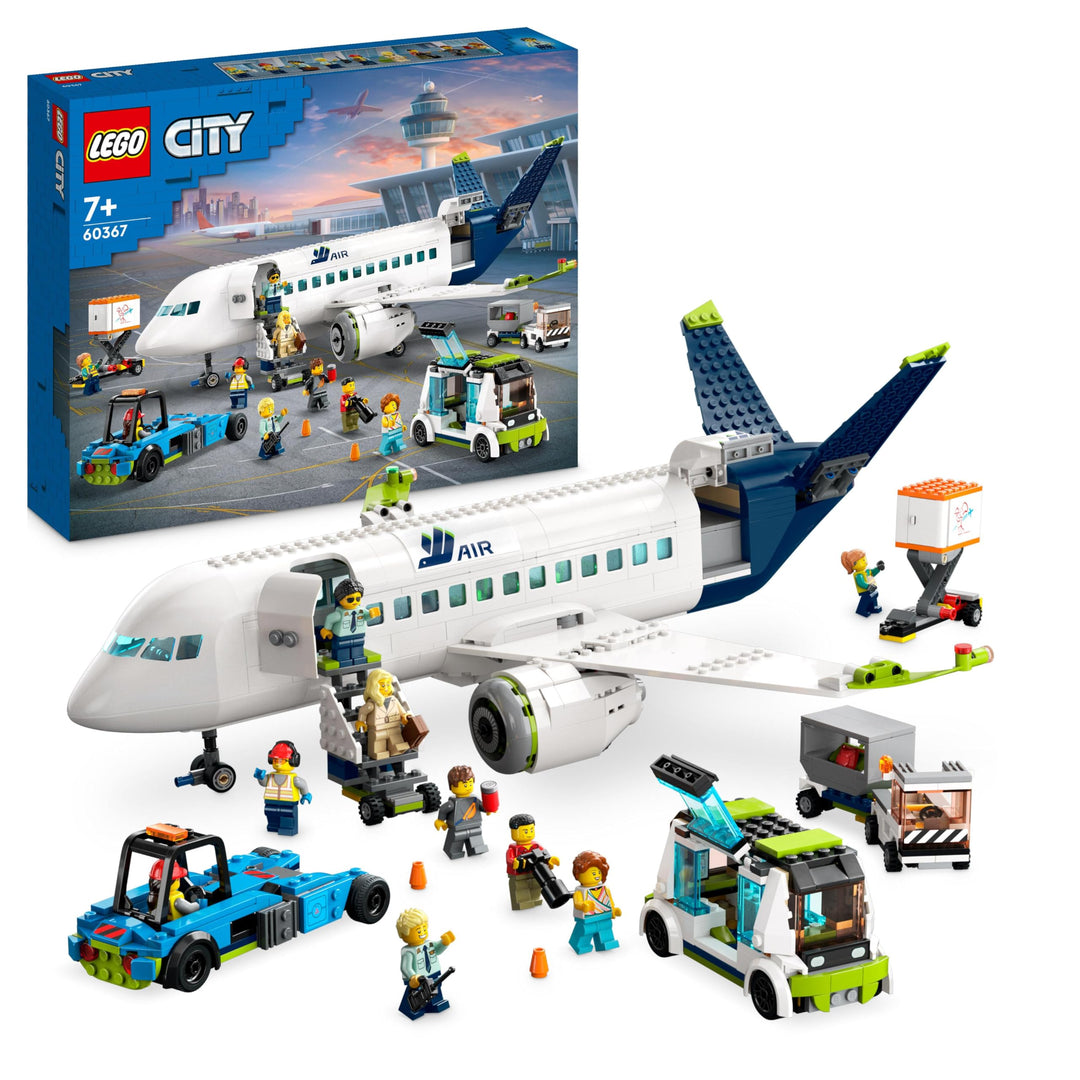 LEGO 60367 City Passagierflugzeug Spielzeug-Set, grosses Flugzeug-Modell mit Fahrzeugen des Flughafe