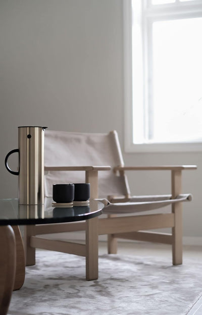 Stelton EM77 Isolierkanne, Kaffeekanne aus Kunststoff, Brushed Brass, 1 Liter