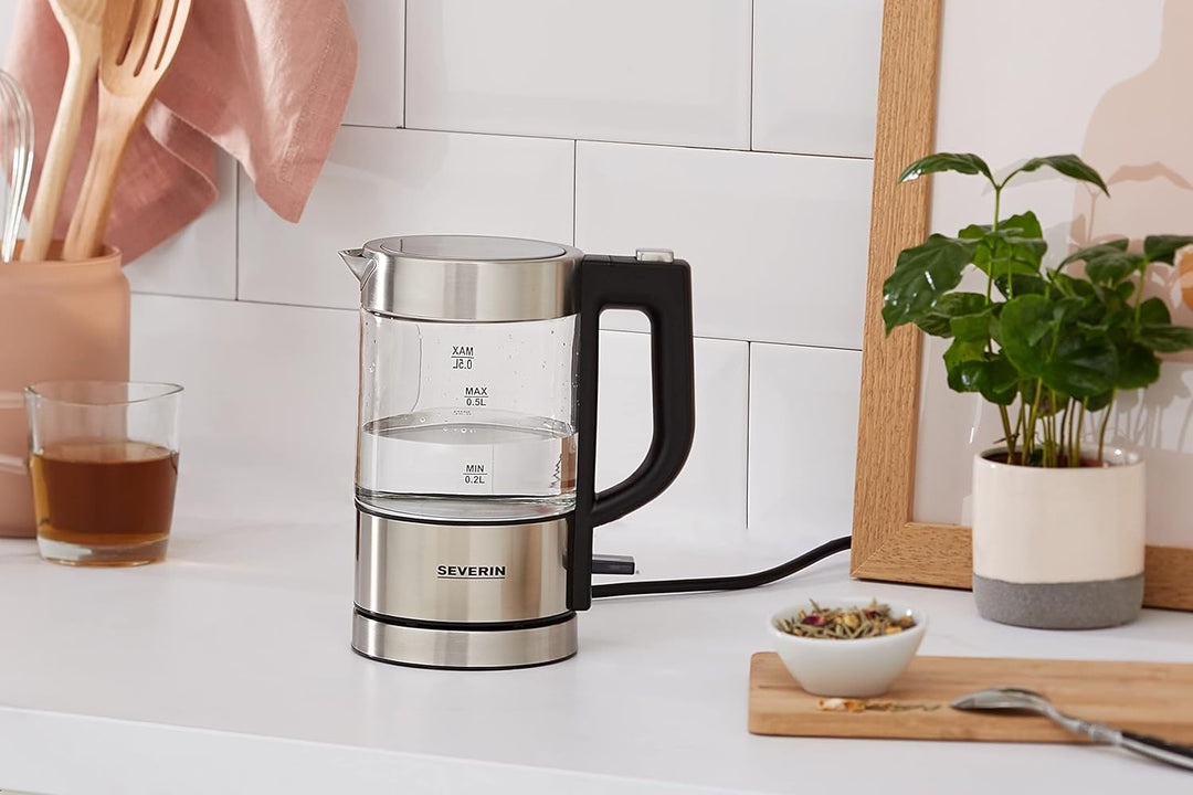 SEVERIN Mini Glas Wasserkocher, leistungsstarker und kompakter Wasserkocher in hochwertigem Design,