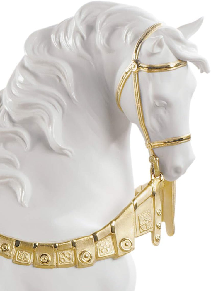 LLADRÓ Skulptur A Regal Steed. Gold. Pferd. Porzellan.