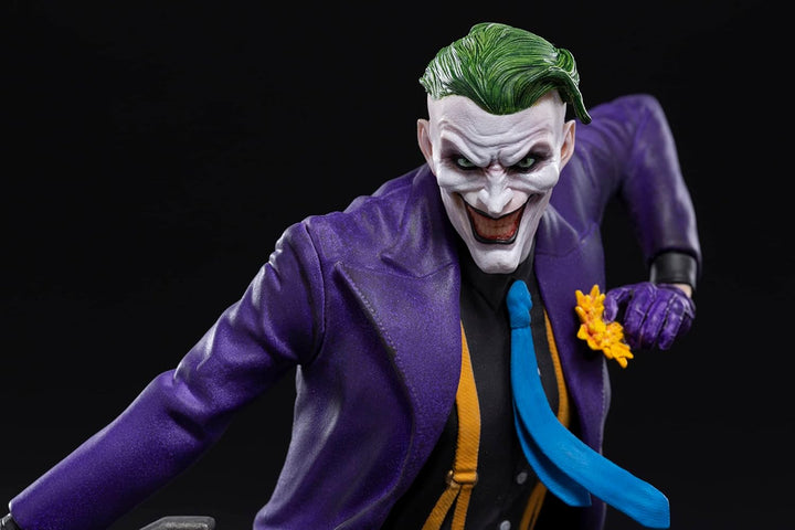 Iron Studios DC Comics - The Joker Regular Art Scale Statue (1/10) (DCCDCG42521-10)