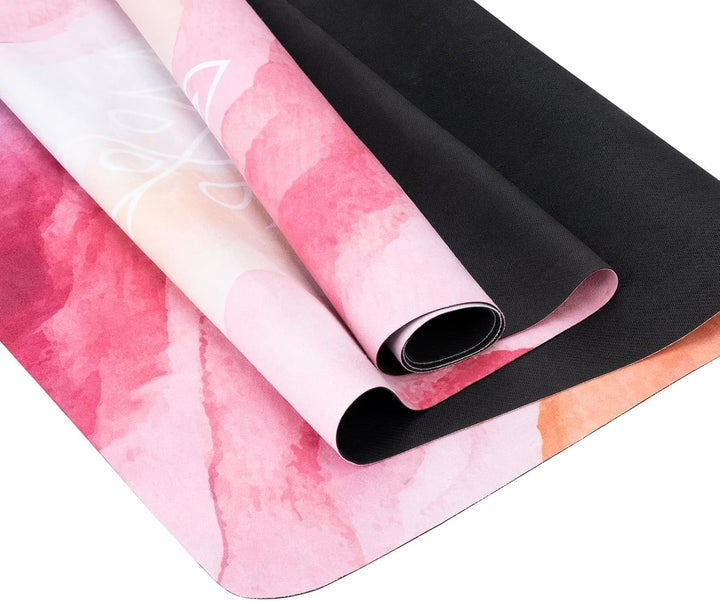 Reise-Yogamatte aus rutschfestem, faltbarem Wildleder – 1,5 mm dünn & leicht (1,4 kg), schweissabsor
