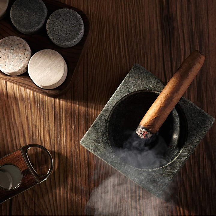 Whisky Steine Geschenkset mit Zigarrenschneider &amp; Zigarren Aschenbecher - 6 Handgefertigte Premium-G
