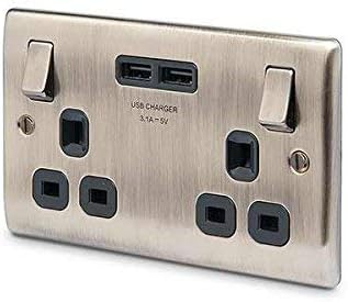 BG Electrical NAB22U3B Nexus Metal Antique Brass - Zweifach geschaltete 13A Steckdose mit USB-Auflad
