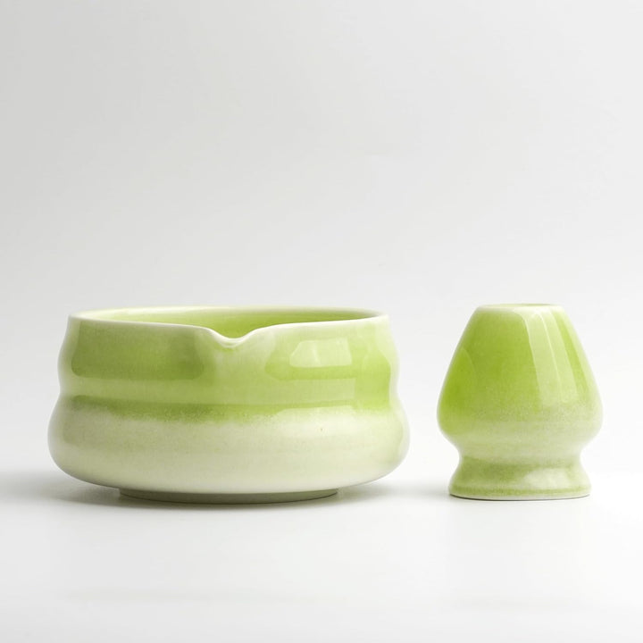 Premium Matcha Set 6-teilig – Exklusives Matcha Tee Set mit Bambus-Chasen (Besen), Grün Keramik-Scha