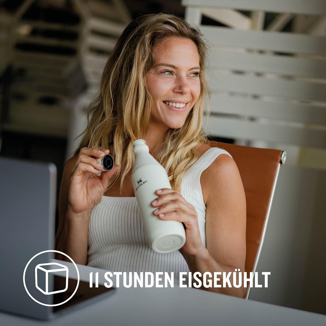 Stanley All Day Slim Trinkflasche Edelstahl 0.6L - Thermosflasche Kühlt 6 Stunden - 11 Stunden Eisge