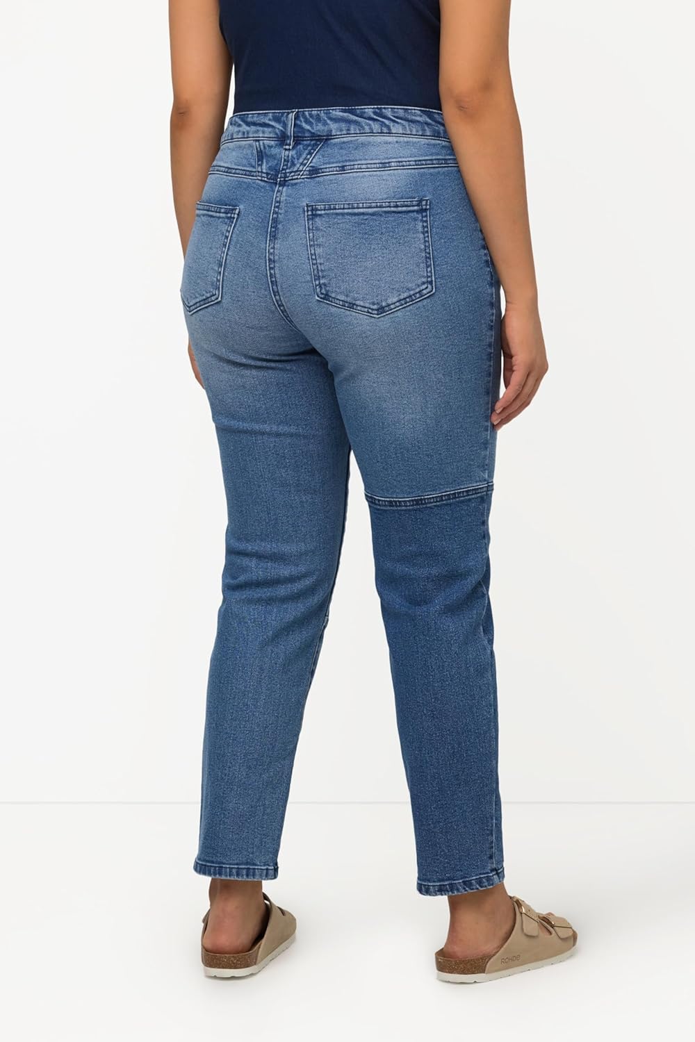Ulla Popken Damen Denim mit Patch Jeans 32W / 32L Blue Denim, 32W / 32L Blue Denim
