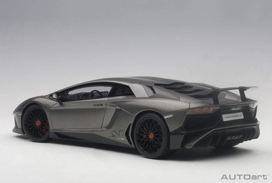 AUTOart – 74554 – Modellbau – Lamborghini Aventador LP750 – 4 SV – 2015 – Echelle 1/18, grau matt Gr