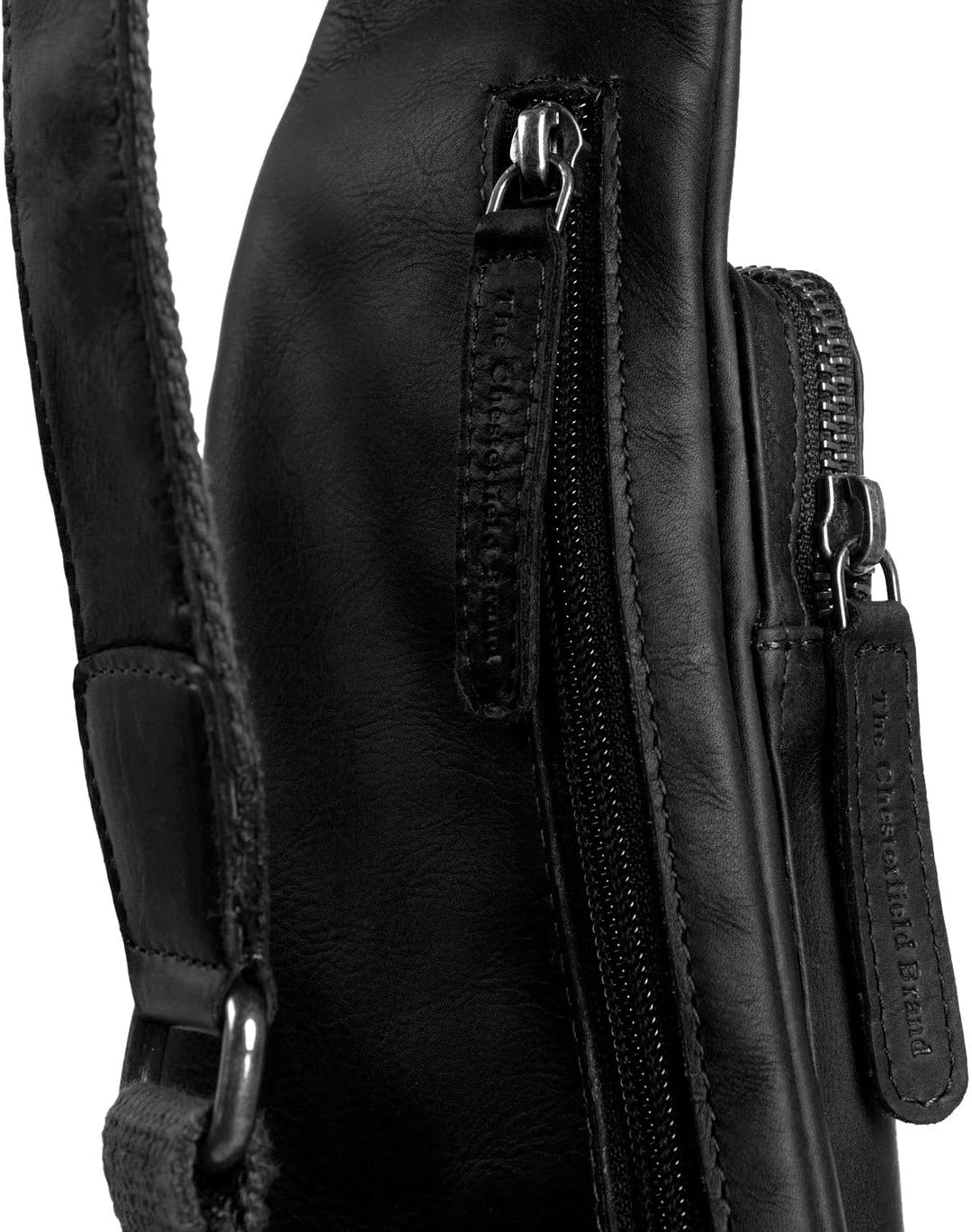 The Chesterfield Brand Logan - Umhängetasche 53 cm black Schwarz, Schwarz