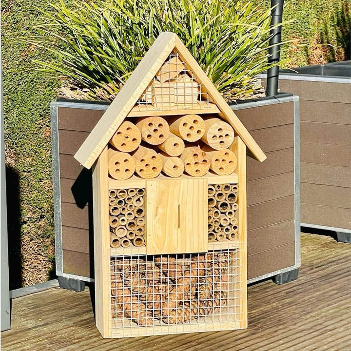 DARLUX Holz Umweltfreundliches Insektenhotel M Wildbienen-Nisthilfe 49x24x8 cm (HxBxT) Insektenhaus,