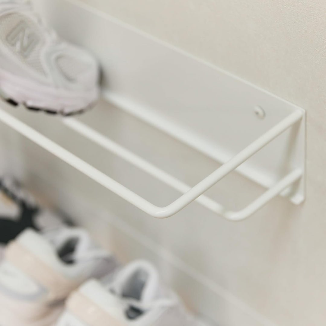 Elegantes Schuhregal Metall (Verkehrsweiss 2er Set, 60cm) „INN“ – Moderne Schuhaufbewahrung Schuhabl