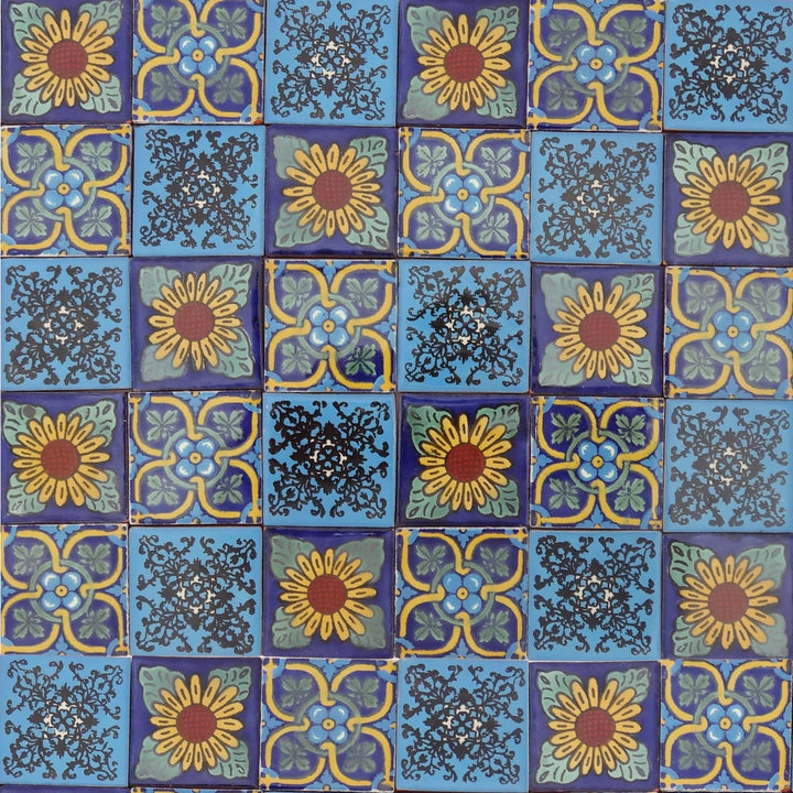 Eine Packung von 50 mexikanischen handgemachten Talavera, 5 cm Fliesen
