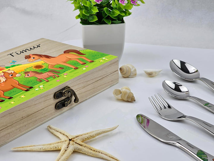 Kinderbesteck Set mit Gravur Name Geburtsdatum 4 teilig aus Edelstahl in edler Holz-Box (mit Motiv,