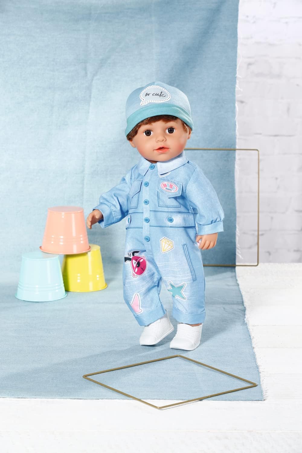 BABY born 832592 Deluxe Jeans Overall 43cm - Puppenkleidung Set bestehend aus Puppen - Onesie, Mütze