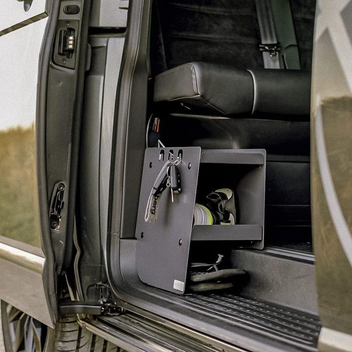 Bus-Boxx shoeBOXX Schuhregal für VW T5, T6, T6.1 Beifahrerseite – extra Stauraum für Schuhe und Klei