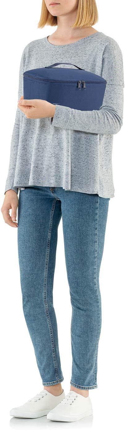 reisenthel coolerbag M Pocket in Navy – Kühltasche aus recycelten PET-Flaschen – Ideal für das Mitta