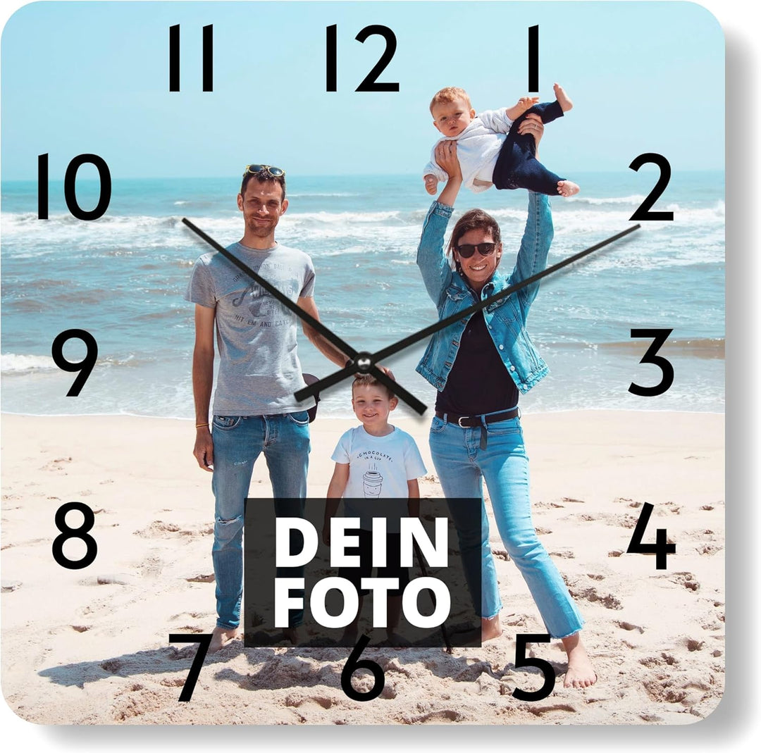 PhotoFancy® - Uhr mit Foto Bedrucken - Quadratische Fotouhr aus Kunststoff - Wanduhr mit eigenem Mot