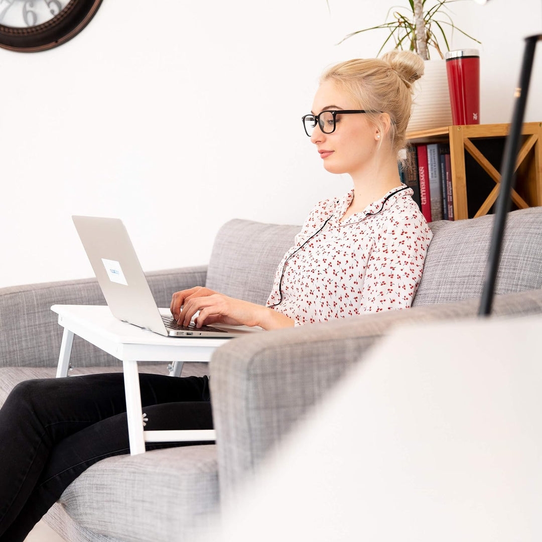 Relaxdays Bambus Laptoptisch, höhenverstellbarer Laptopständer für Bett und Sofa, mit Schublade, HBT